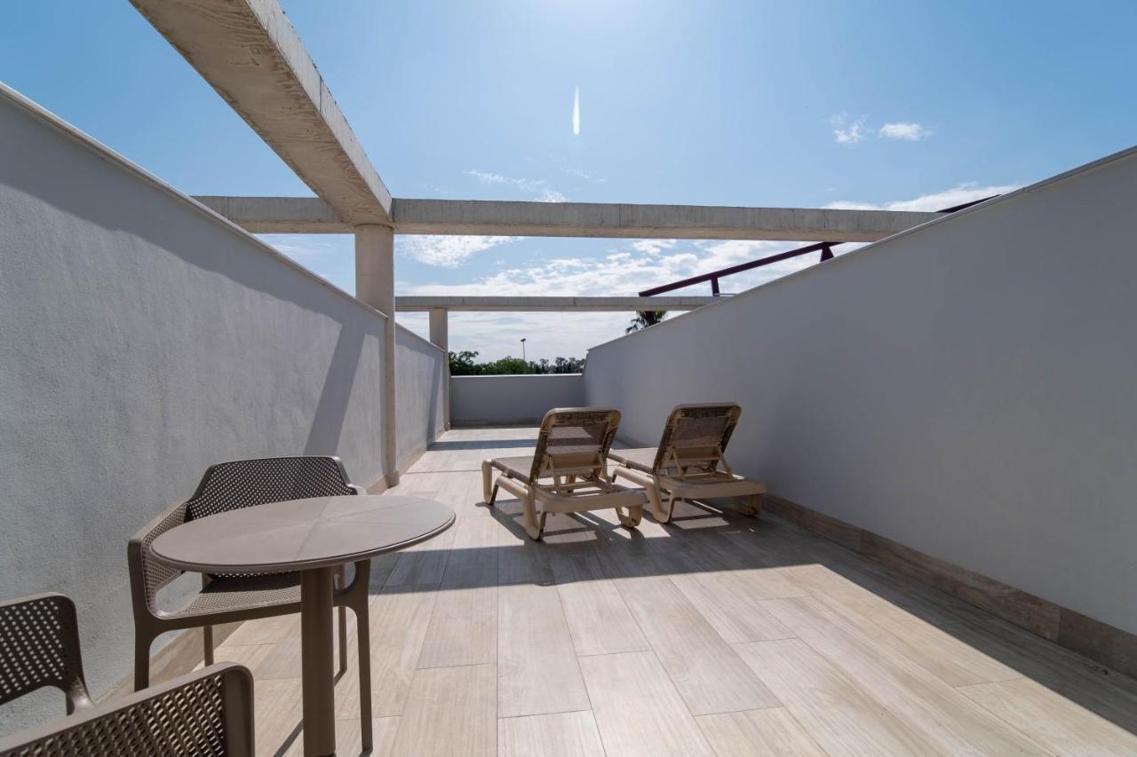 Aljarafe Suites By Qhotels Gelves Buitenkant foto