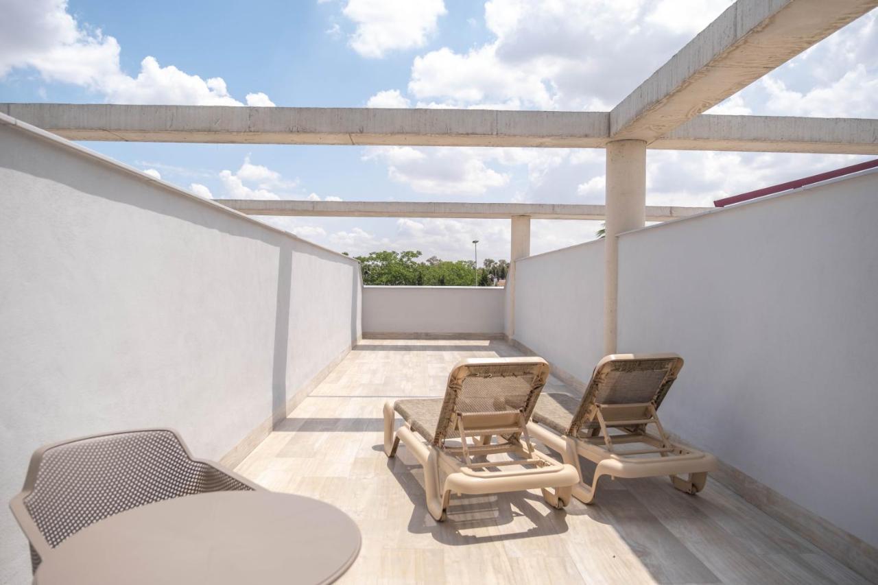 Aljarafe Suites By Qhotels Gelves Buitenkant foto